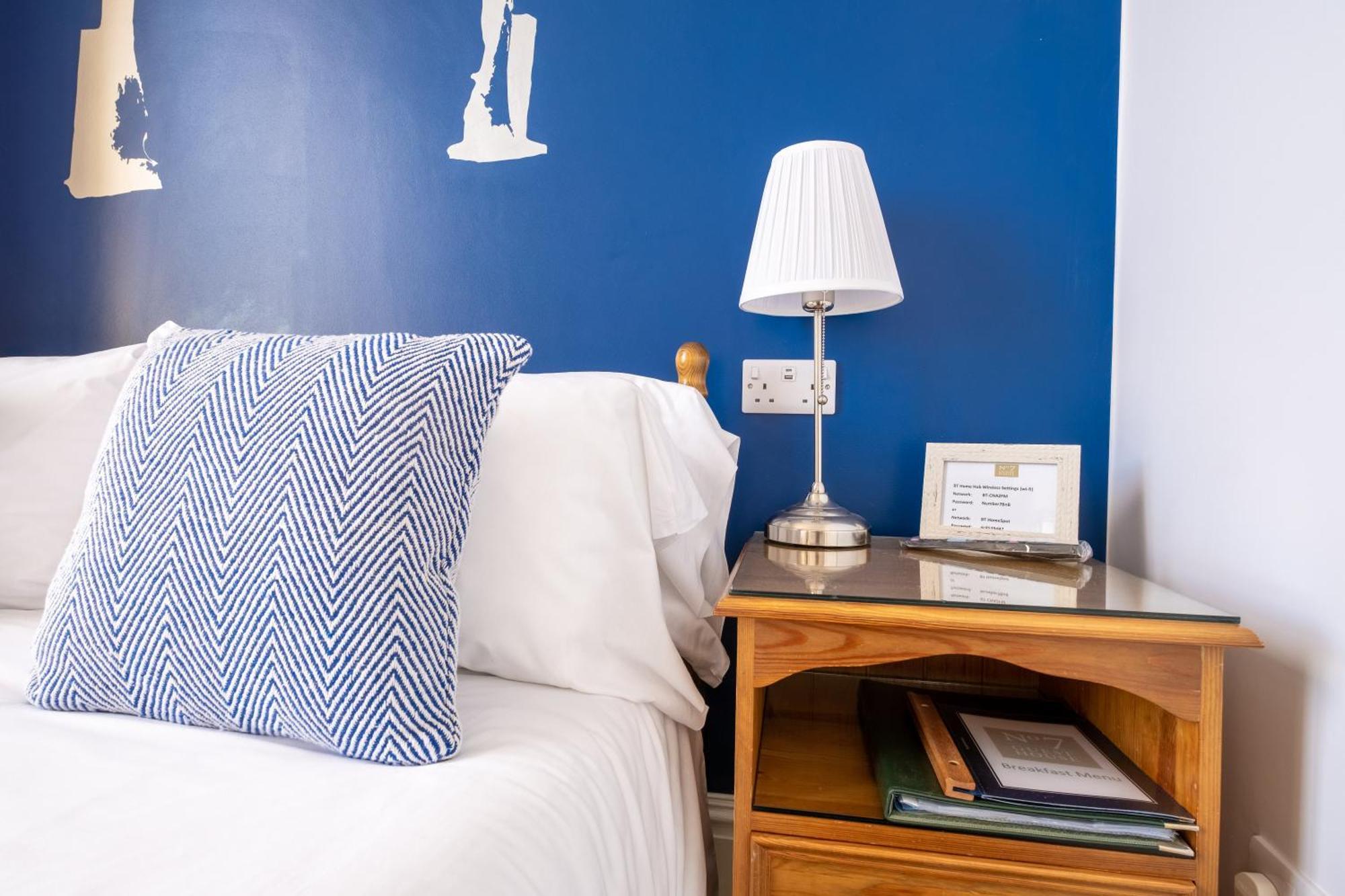 Number 7 Guest House Уитби Екстериор снимка