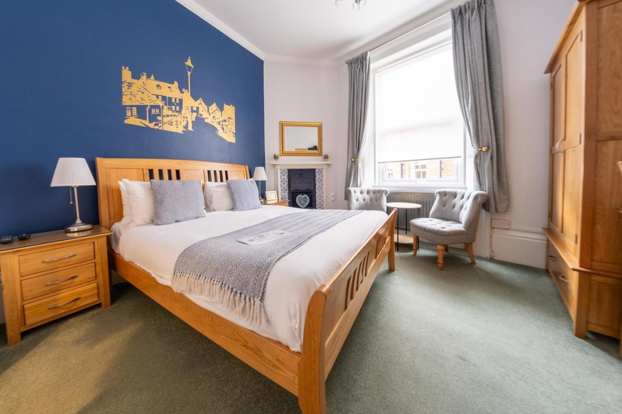 Number 7 Guest House Уитби Екстериор снимка