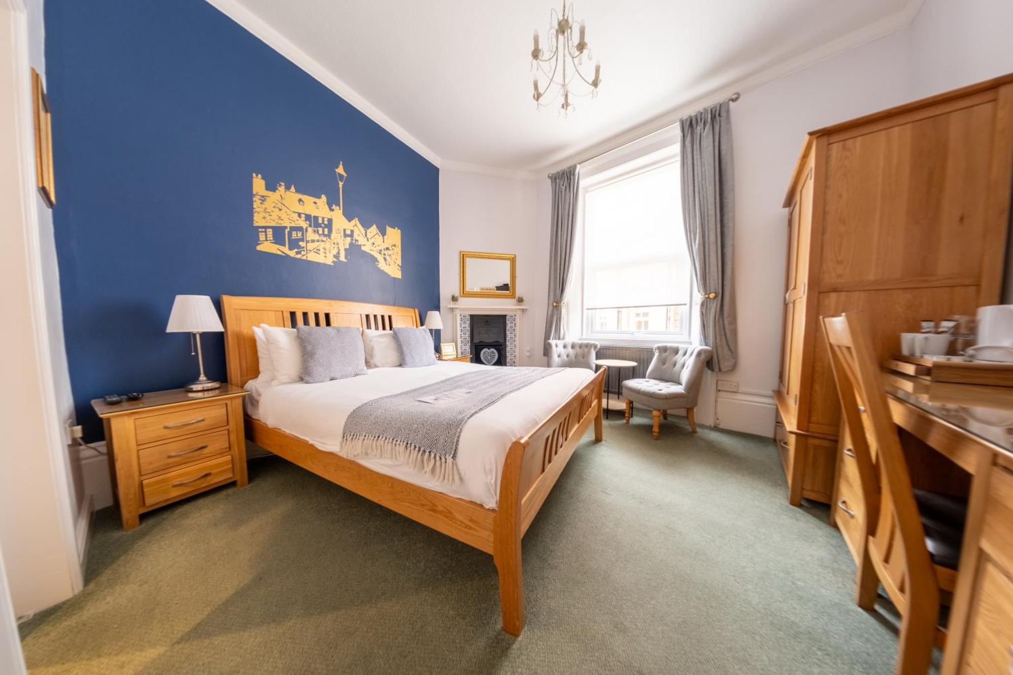Number 7 Guest House Уитби Екстериор снимка